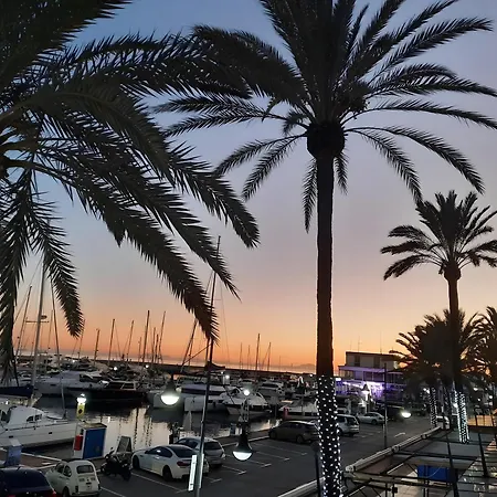 Modern Marina Fantastic Daire