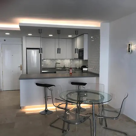 Modern Marina Fantastic Apartment *