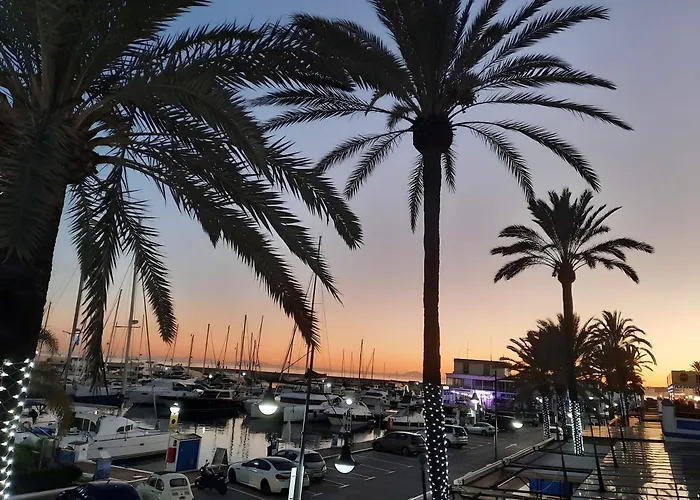 Modern Marina Fantastic Apartment