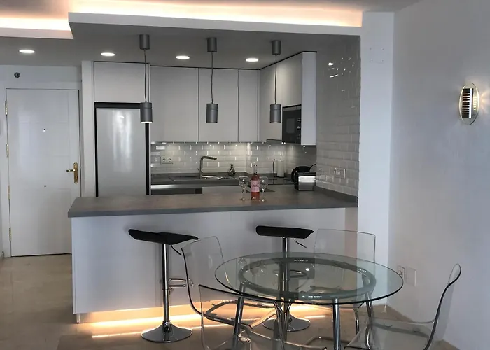 Modern Marina Fantastic Apartment *